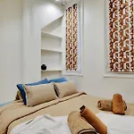 Le Petit Luxe Parisien